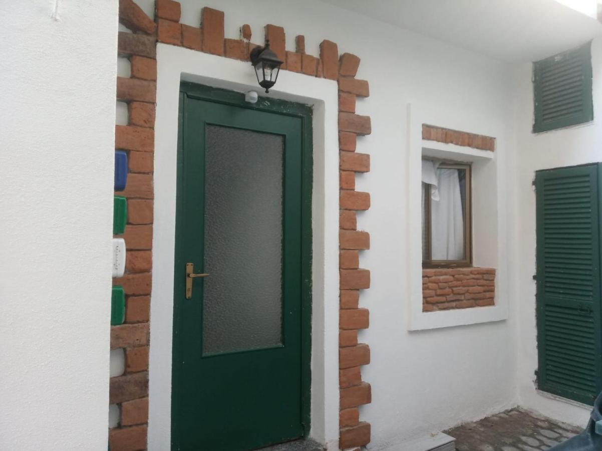 3 Mini Studios In Синискола Экстерьер фото