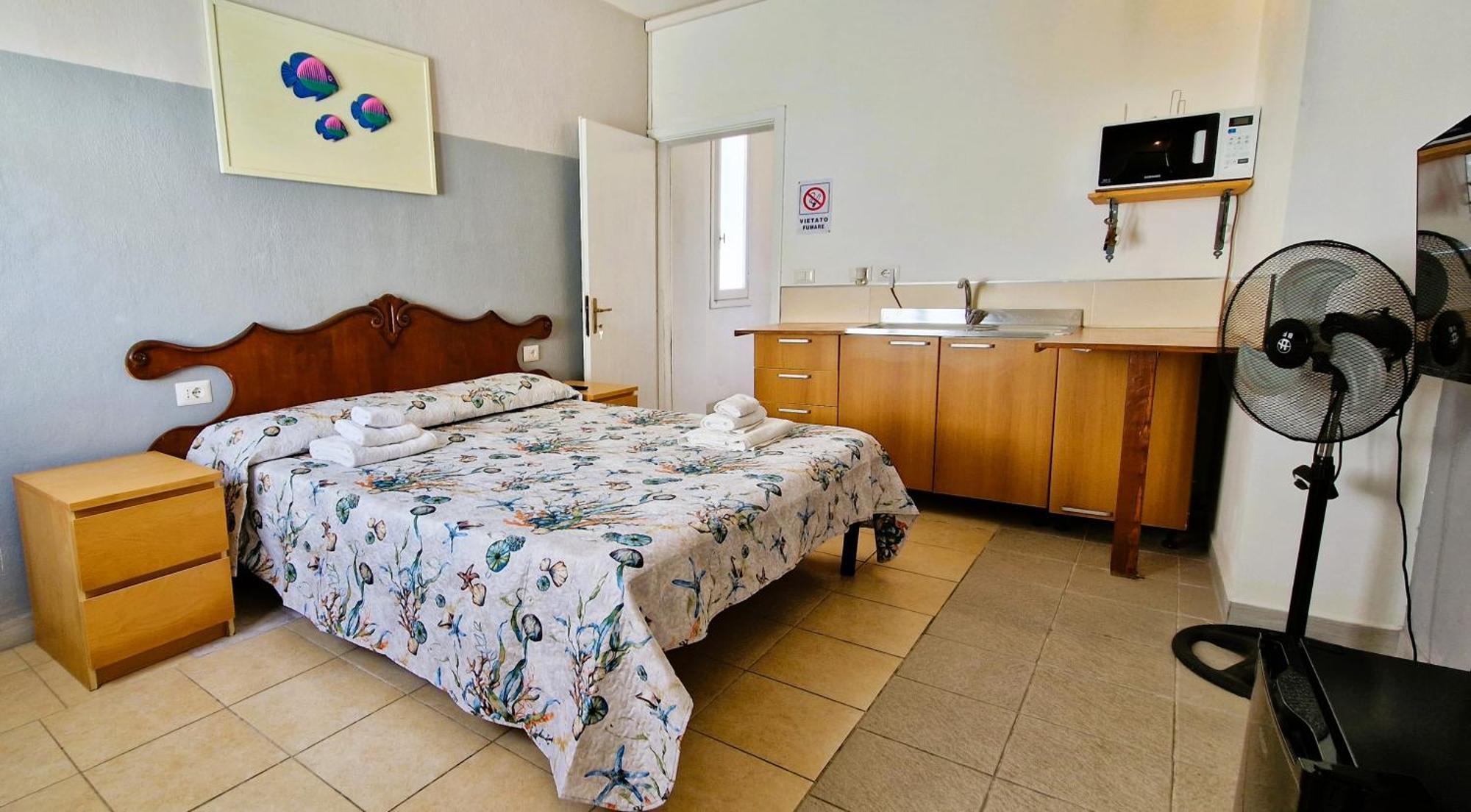 3 Mini Studios In Синискола Экстерьер фото